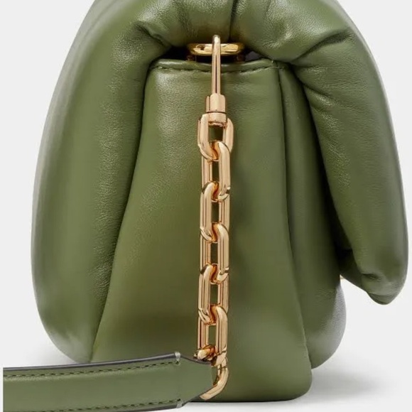 KATE SPADE. CEDAR PUFF LEATHER BAG! Gold chain link details! New - Picture 3 of 7